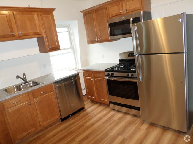 Building Photo - 2 East St Unit 3 Rental
