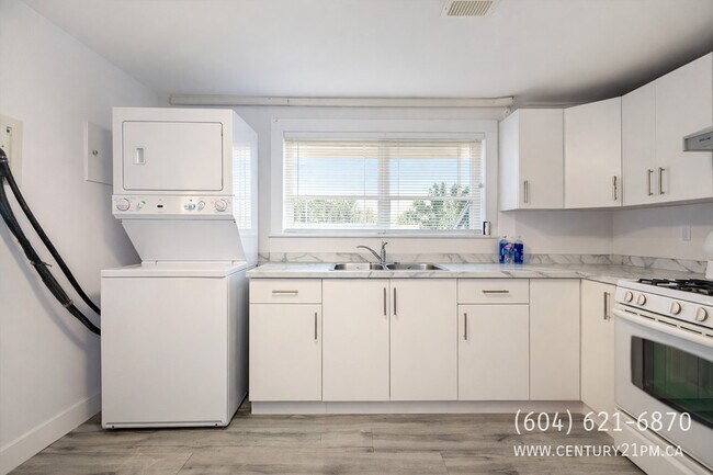 Photo - 2579 Sugarpine St