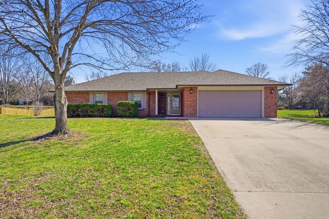 Building Photo - 5561 Waterfront Dr N