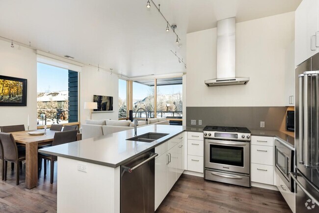 Building Photo - 200 Evans Rd Unit 200 Evans Road #102 Rental