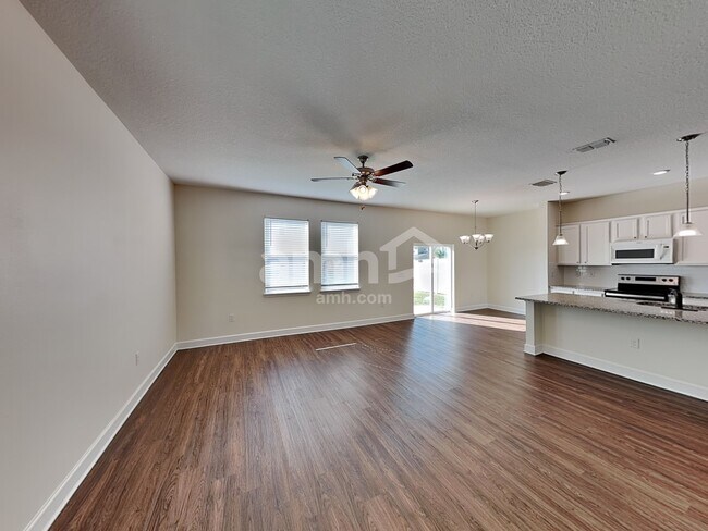 4742 Reisswood Lp