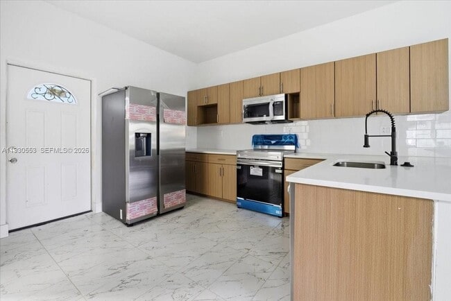 Photo - 1126 NW 28th St Unit 1126