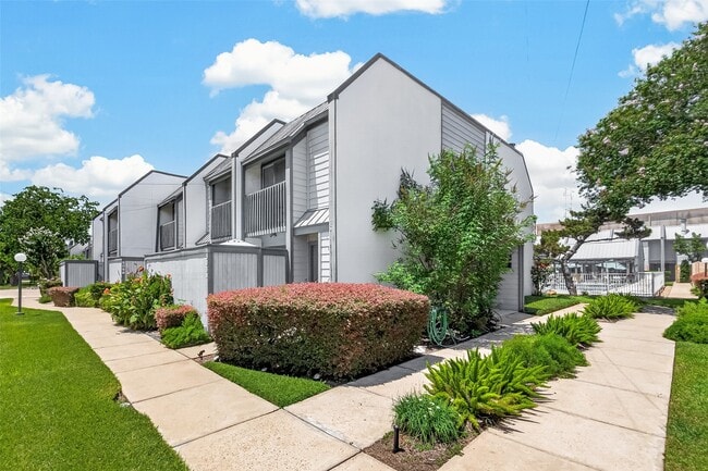 Photo - 5056 Glenmont Dr