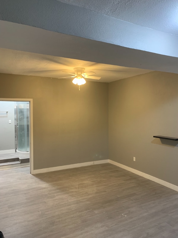 Photo - 7943 York St