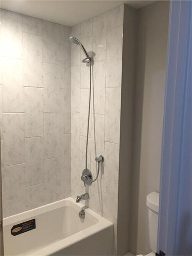 Photo - 434 Clinton Pl