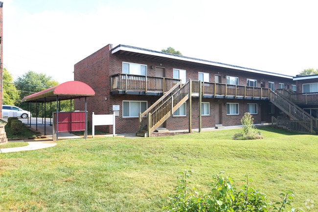 Lilac Court Apartments