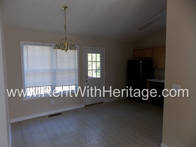 Photo - WONDERFUL HOME WITH FULL FINISHED BASEMENT / 5Bd - 3Ba / FENCED YARD