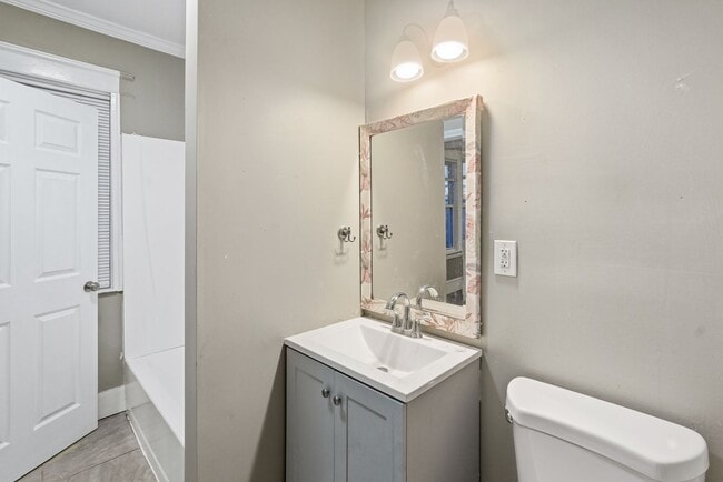 Photo - 131 Providence St Unidad 2