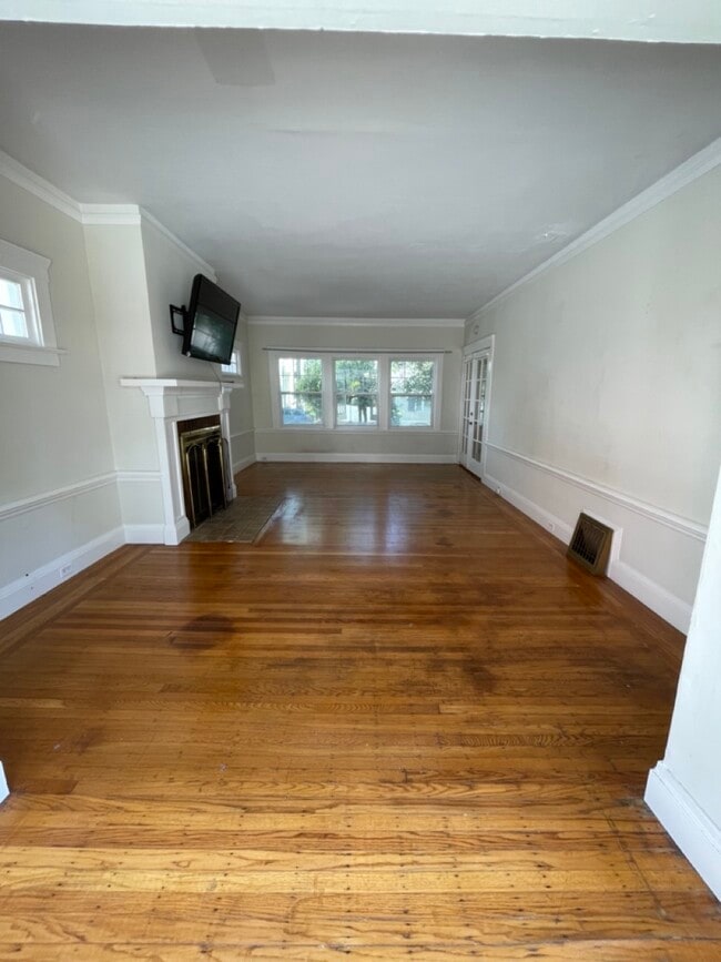 1st Floor Living Room (or 4th Bedroom) - 2481 Hilgard Avenue Unit A