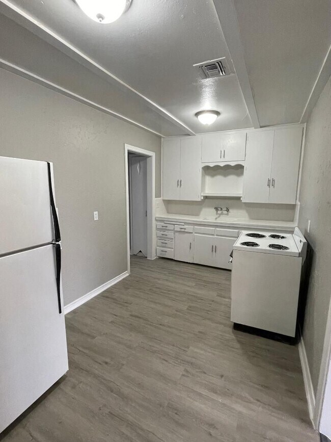 Photo - Duplex For Lease
