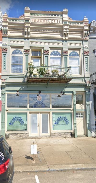 Photo - 114 E Main St Unit Apartment - 3