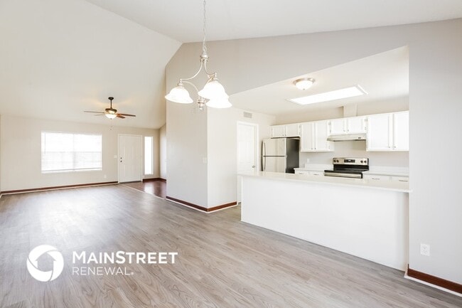 Photo - 1202 E Topeka Dr