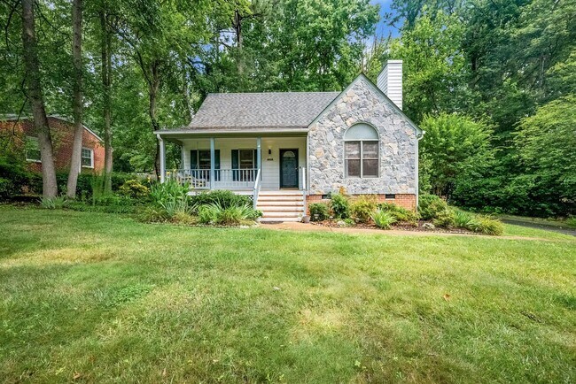 GORGEOUS 3 Bedroom, 2 Bathroom Cape Cod Ho... - GORGEOUS 3 Bedroom, 2 Bathroom Cape Cod Ho... House
