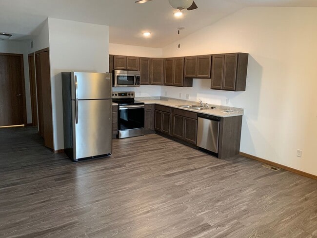 Photo - Welcome to Lipton Apartments – Your New Ho... Unit 100-10