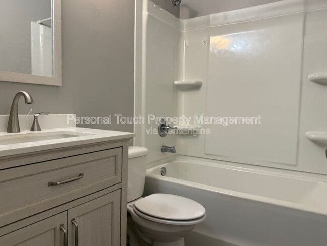 Photo - 142 6th Ave N Unidad 5