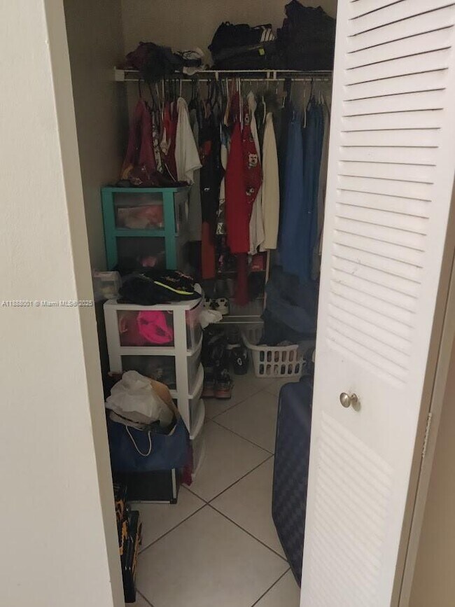 Photo - 4384 NW 9th Ave Unidad 20-2D
