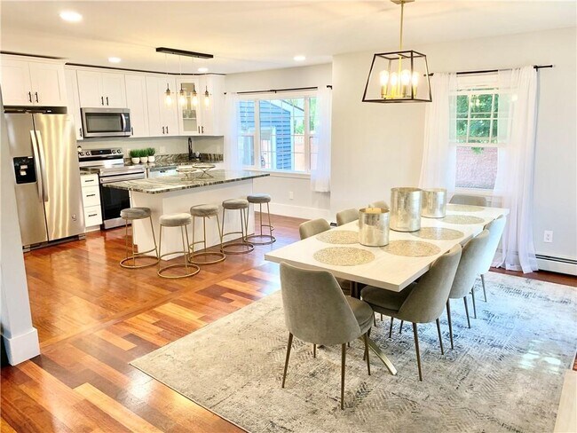 Photo - 1375 Old Louisquisset Pike