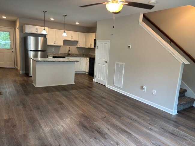 Photo - Just like New townhome for Rent!