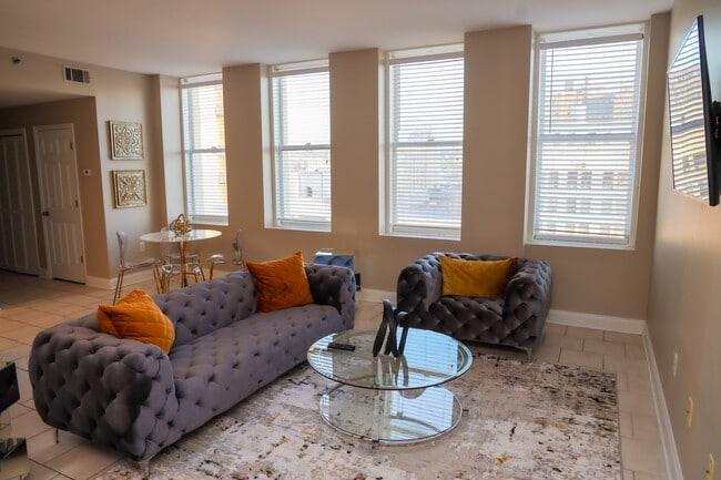 Photo - 2008 3rd Ave N Unidad Watts Tower