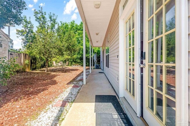 Photo - 13 Chatelaine Cir SE