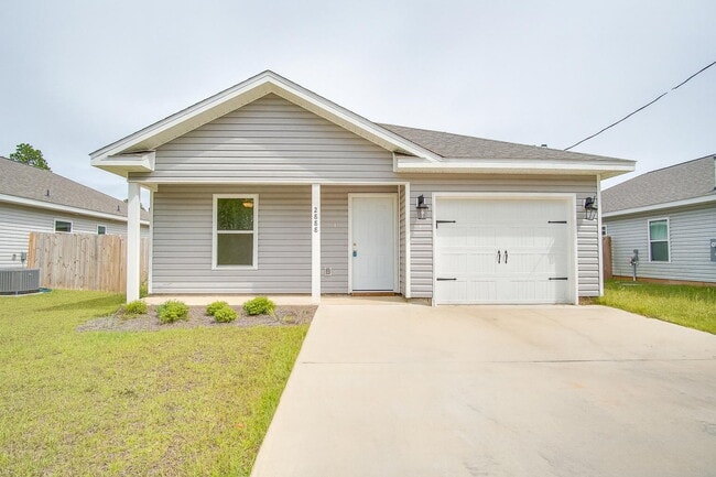 Building Photo - Modern Comfort Meets Style – Spacious 3-Be...