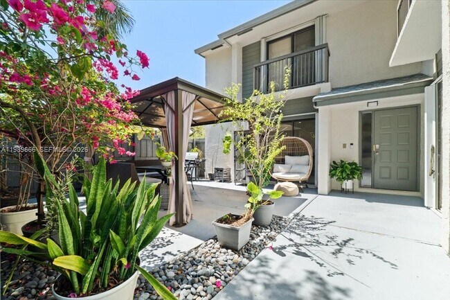 Photo - 3627 Cocoplum Cir