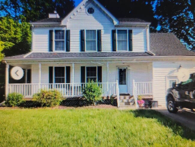 4 bedroom 2.5 baths in Kempsville - 4 bedroom 2.5 baths in Kempsville Casa