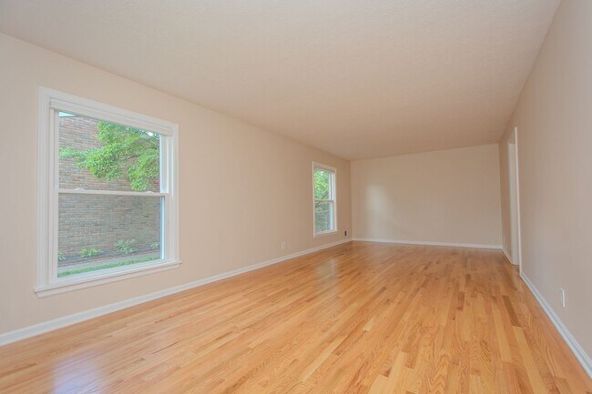 Photo - Recently Updated! 4 Bed/2.5 bath home w/basement, 2 car garage in Crossgate Subivision