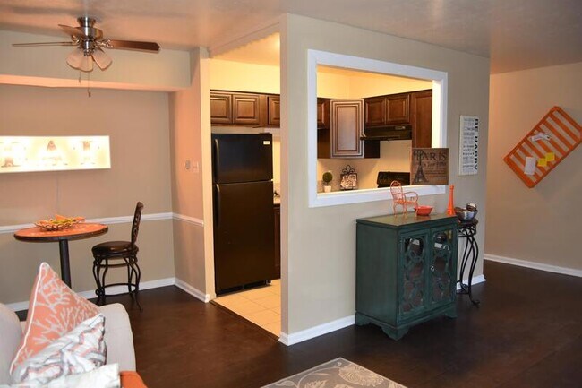 Photo - 5140 Southgreen Dr Unidad Indianapolis IN 46227