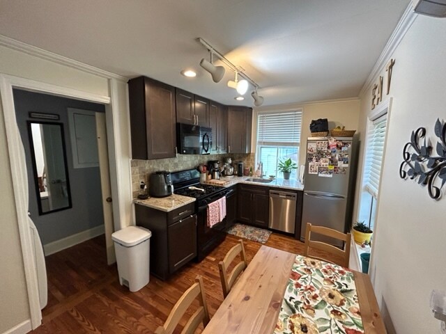 Building Photo - 4 Lincoln Ave Unit #4