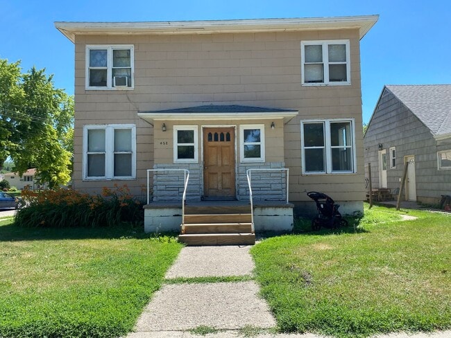 Photo - 458 3rd St NE Unit 1