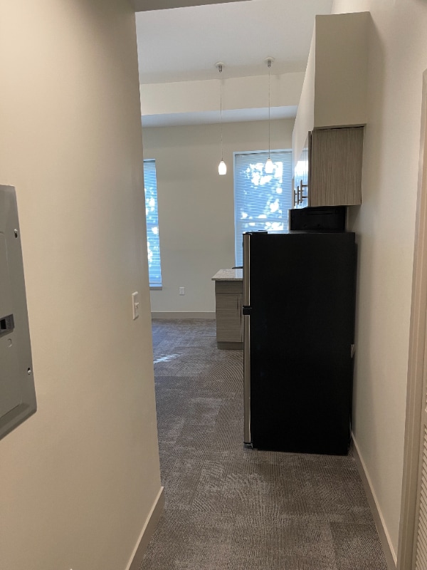 Building Photo - 1417 W9th St Rental