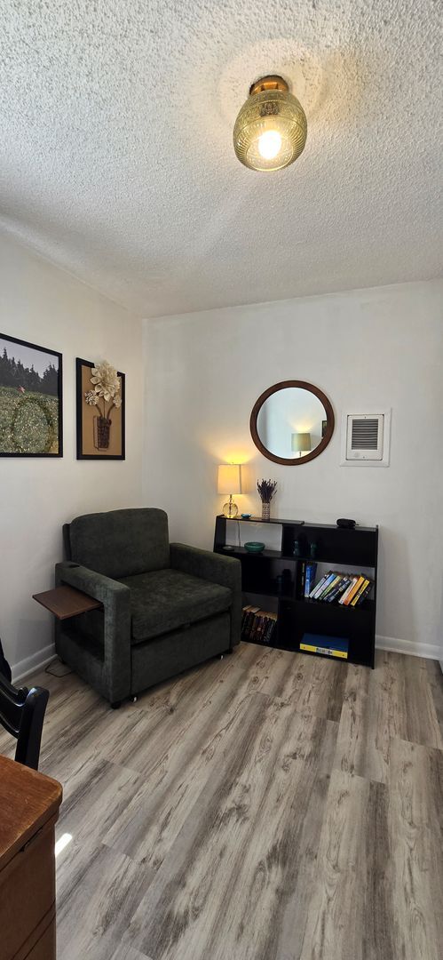 Photo - 1818 W 5th St