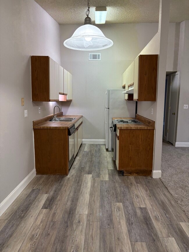 Photo - 824 Hardy Springs Cir Unit C