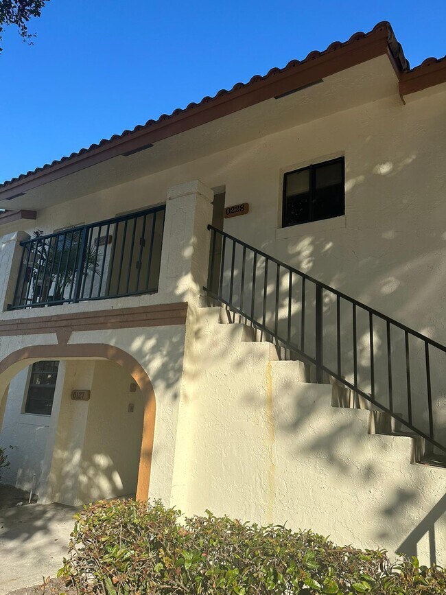Photo - 301 Olivewood Pl Unidad O228
