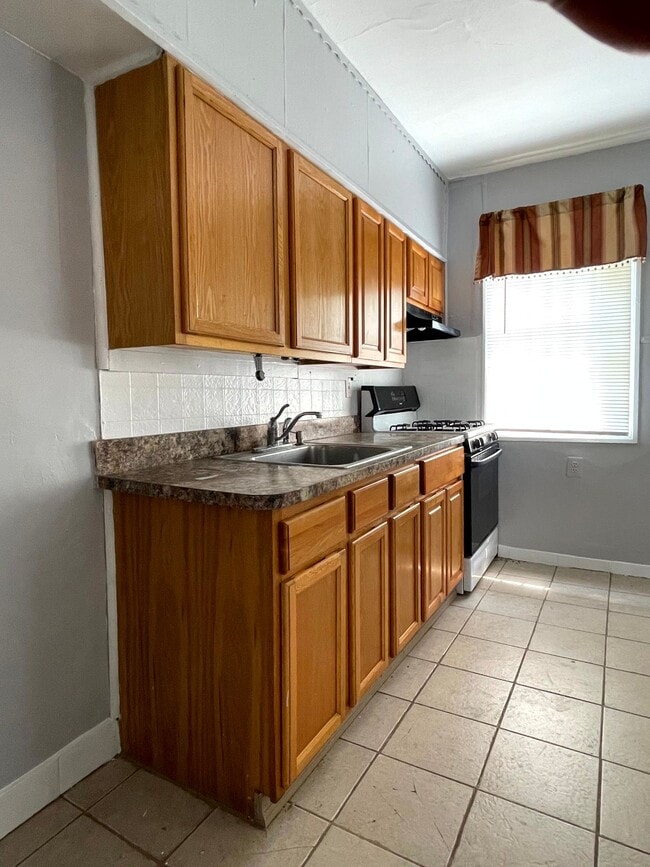 Photo - 5753 N Beechwood St