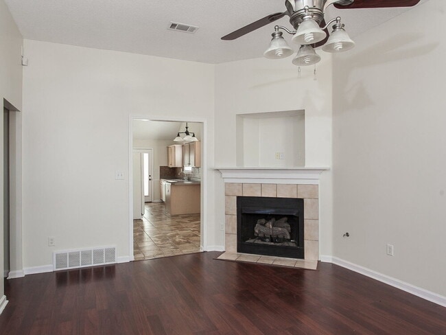 Photo - 6883 Showboat Ln