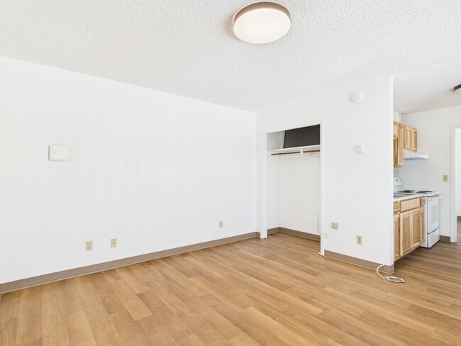 Photo - 401 Slater St Unit 6