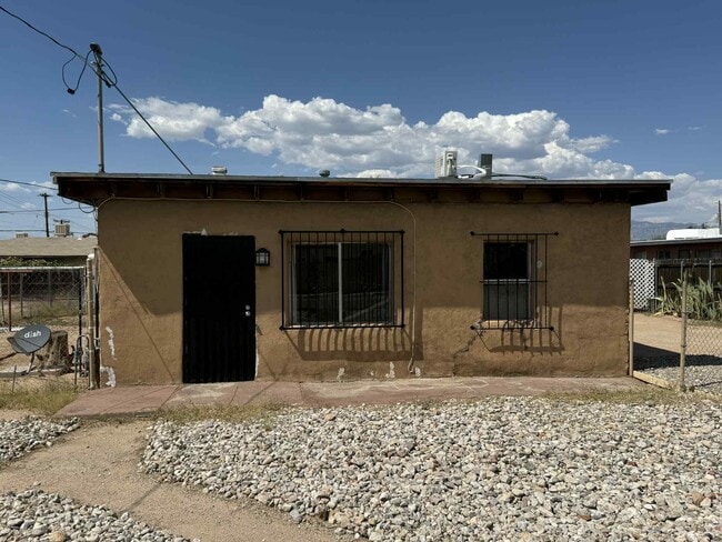 Building Photo - 5709 E 26th St Rental