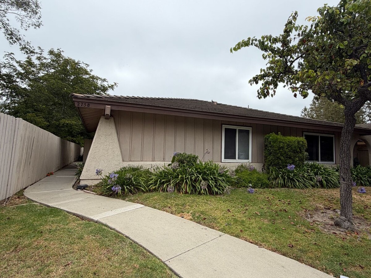 Single Family Home in Port Hueneme - Single Family Home in Port Hueneme