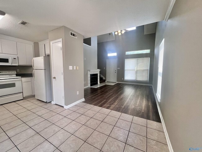 Photo - 102 Yellowwood Ct