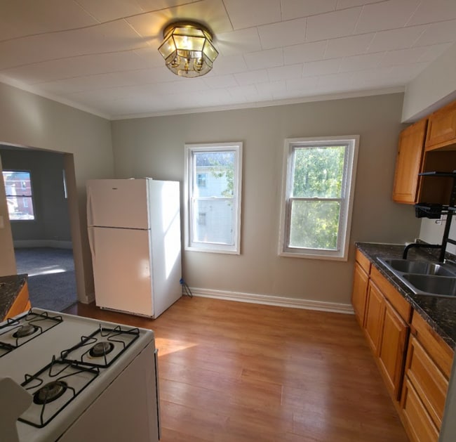 Photo - 2978-2978 W 32nd St Unit #2