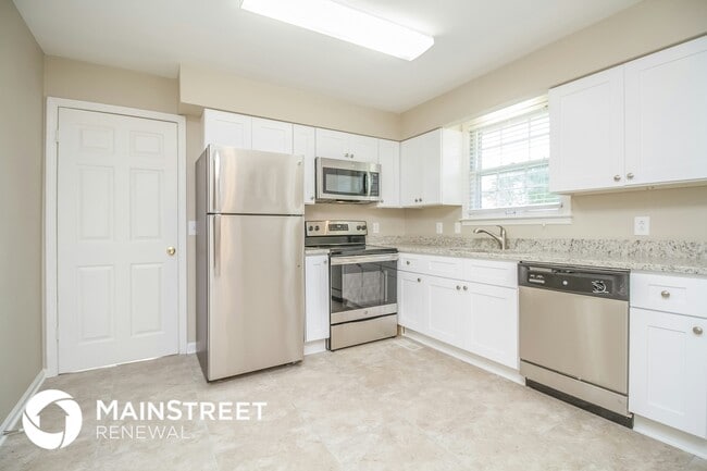 Photo - 204 Lake Farm Rd