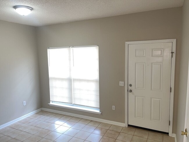 Photo - 22 E Dubois St Unit 2a