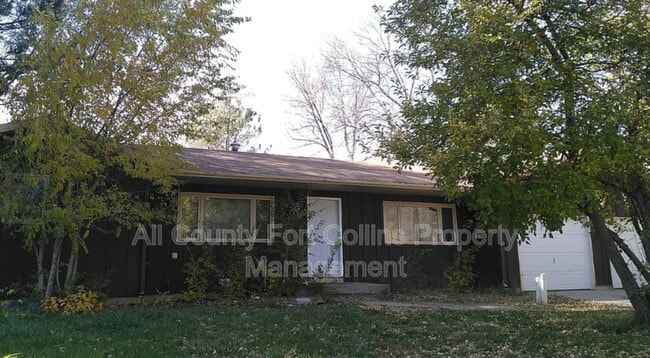 Building Photo - 1401 Sklyline Drive