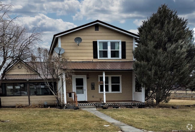 Building Photo - 3830 Green Meadow Dr Rental