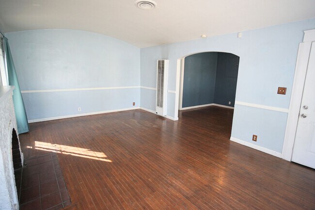 Photo - 127 Quincy St Unit Main