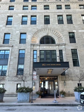 Building Photo - 850 N Lake Shore Dr Unit 412 Rental