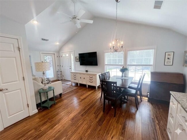 Photo - 151 Dockray St