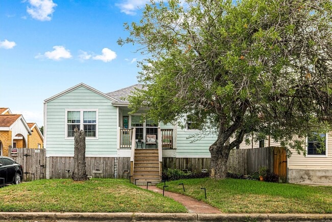 Photo - 5219 Avenue Q